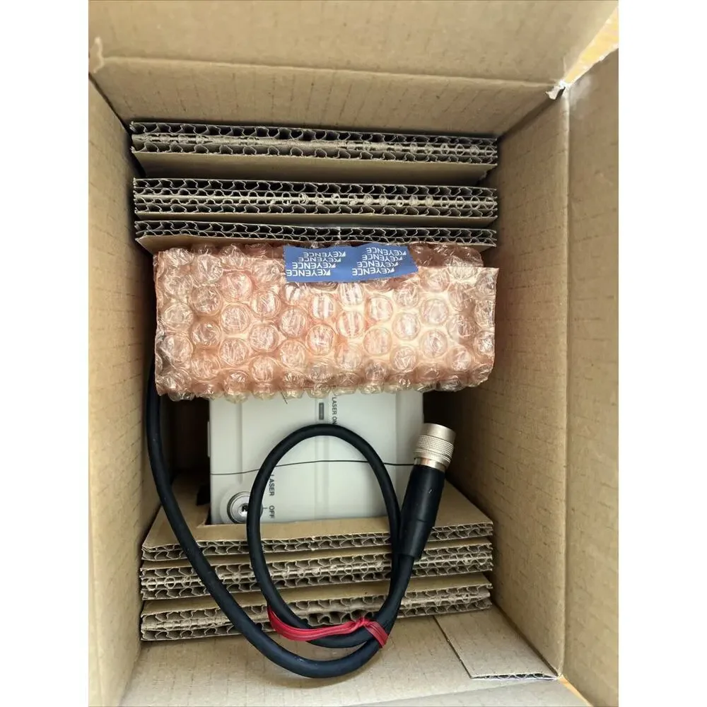 Keyence LK-3101 CCD Laser Displacement Sensor‎ Controller /Keys